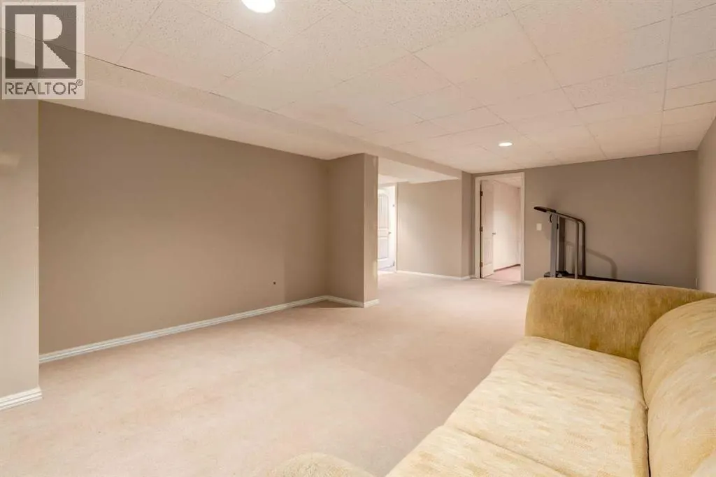 103 Shawglen Way SW