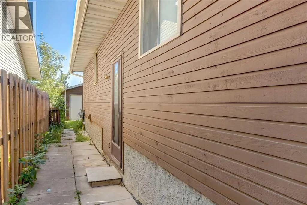 103 Shawglen Way SW