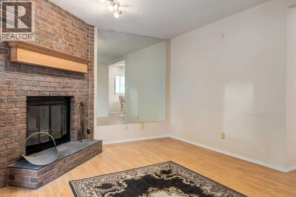 103 Shawglen Way SW
