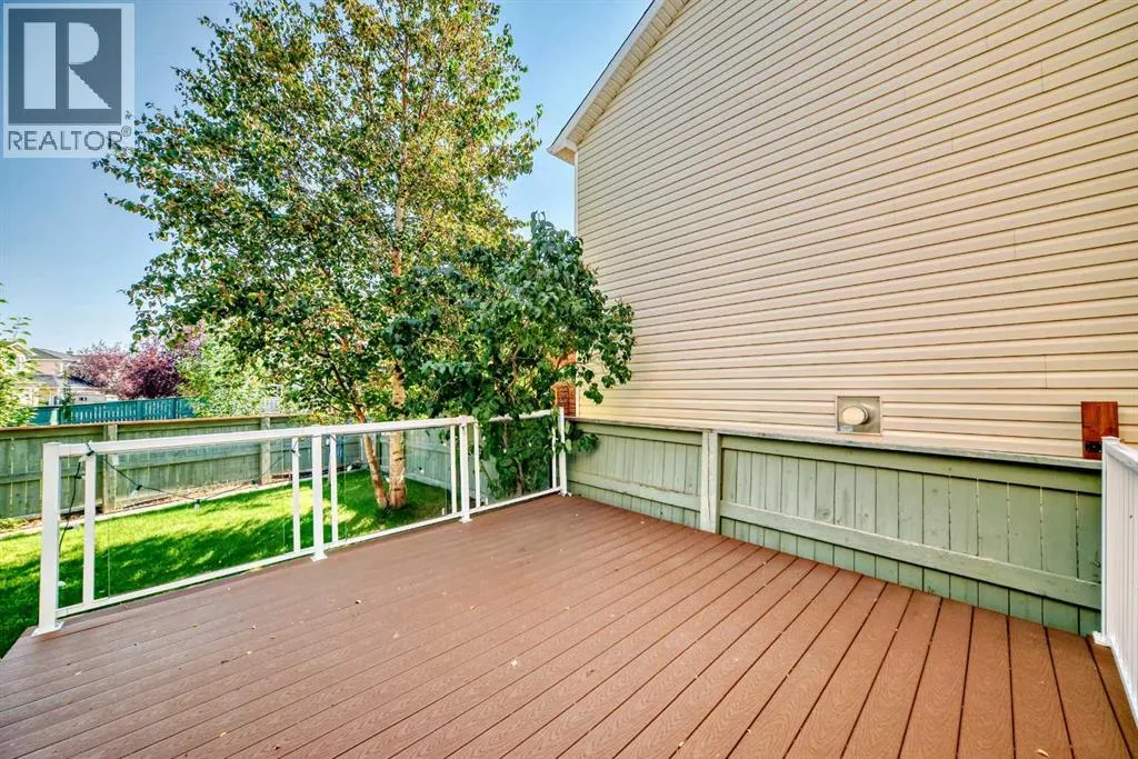 26 Royal Elm Drive NW
