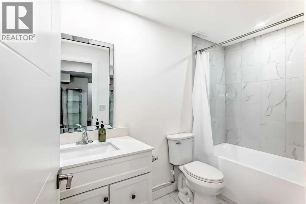 26 Royal Elm Drive NW