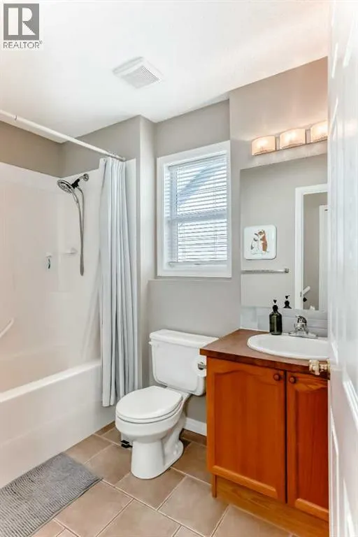 26 Royal Elm Drive NW