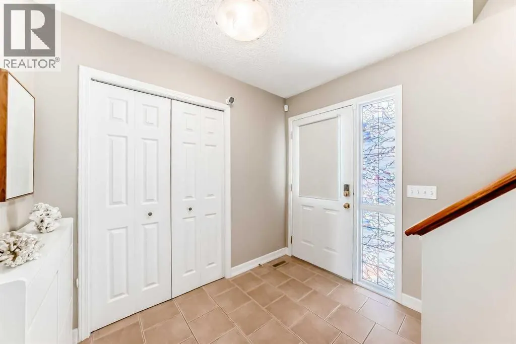 26 Royal Elm Drive NW