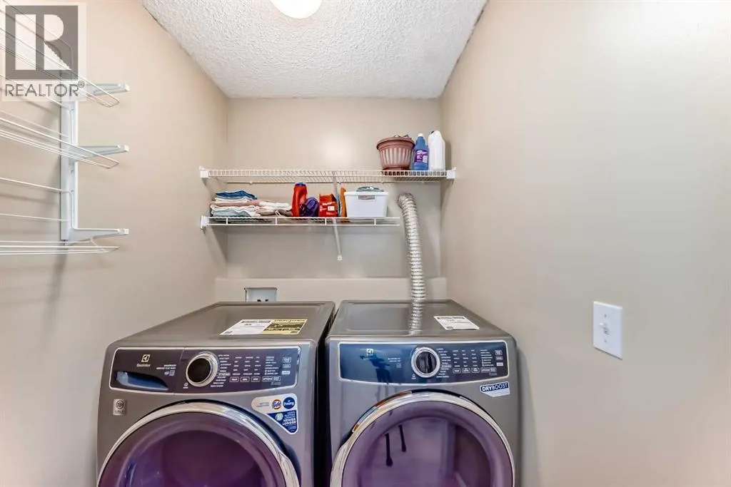 26 Royal Elm Drive NW
