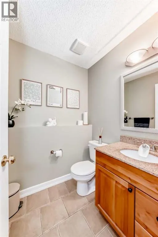 26 Royal Elm Drive NW