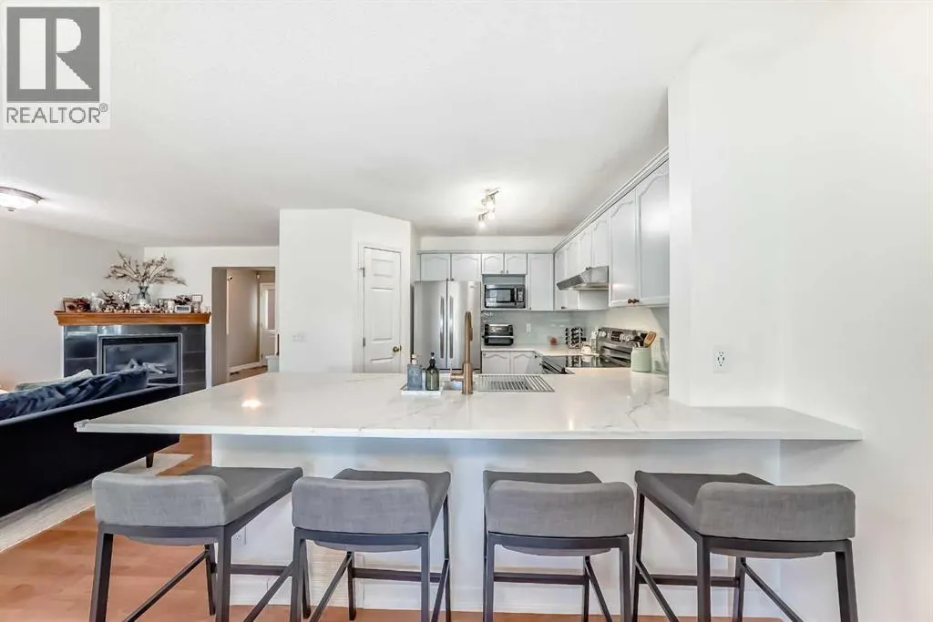 26 Royal Elm Drive NW