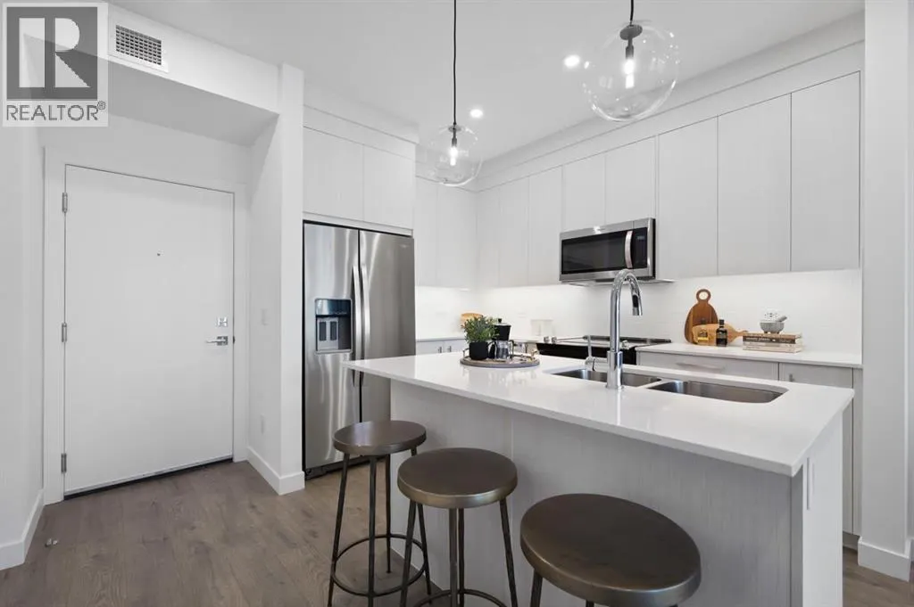 3203, 6 Merganser Drive W