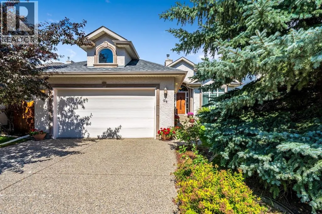 94 Simcoe Crescent SW
