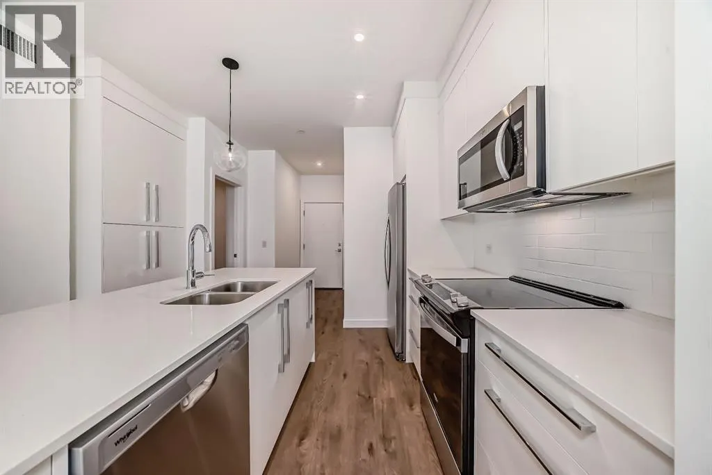 4416, 6 Merganser Drive W