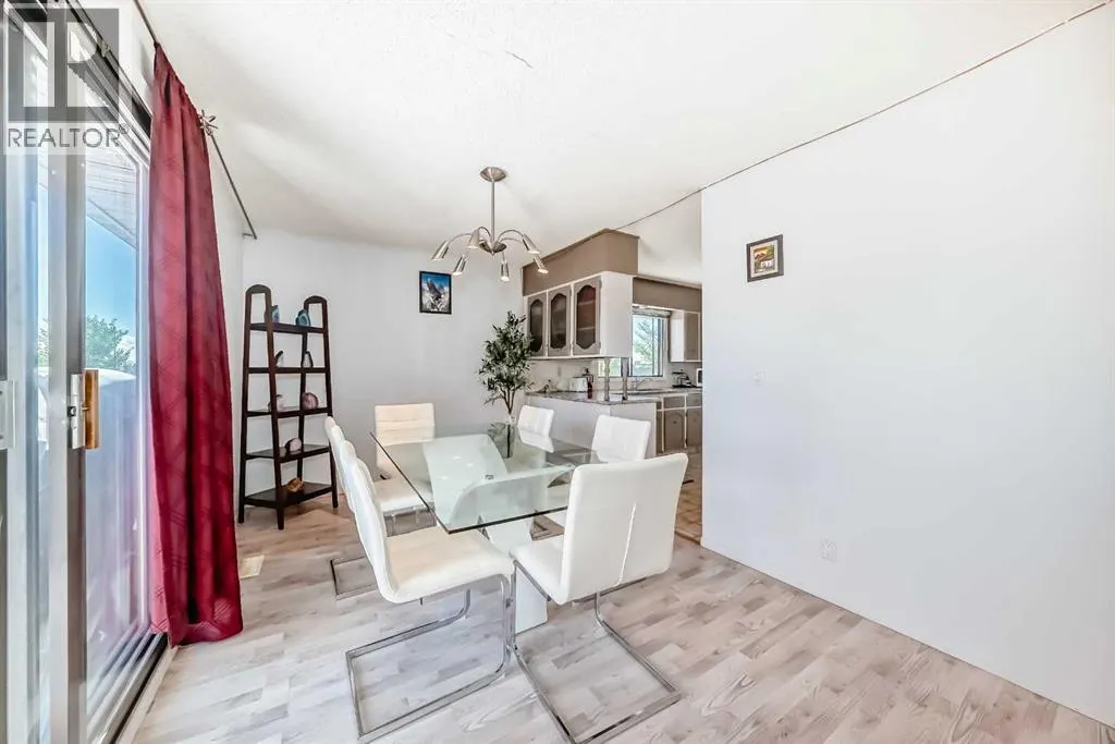 131 Ranchlands Court NW