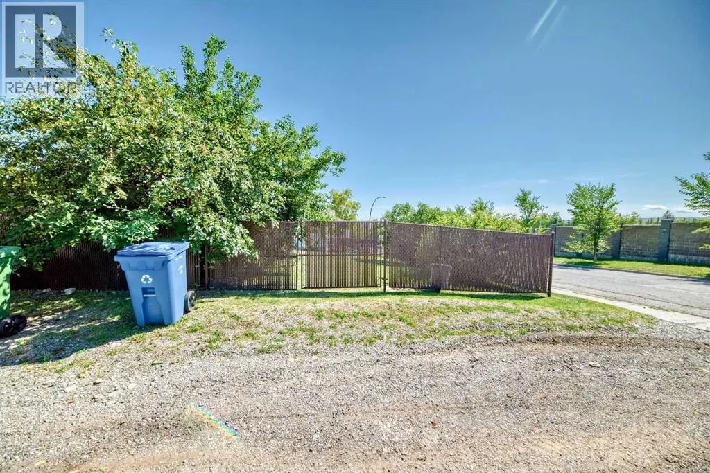 131 Ranchlands Court NW