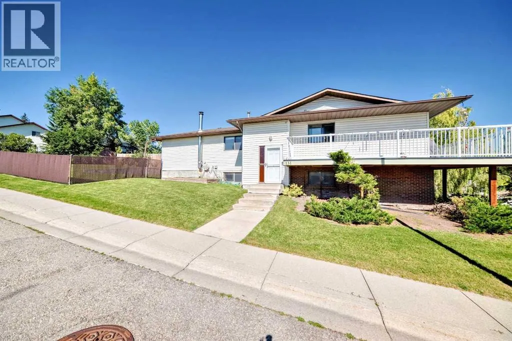 131 Ranchlands Court NW