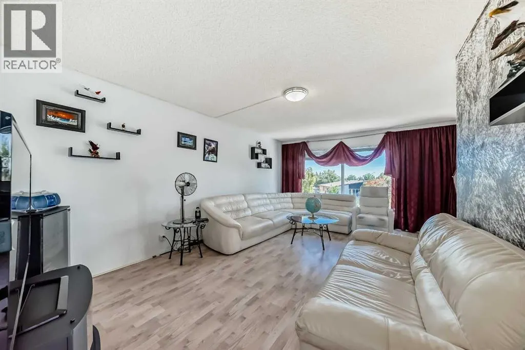 131 Ranchlands Court NW
