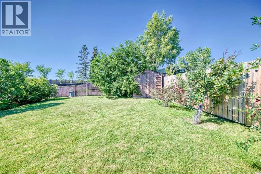 131 Ranchlands Court NW