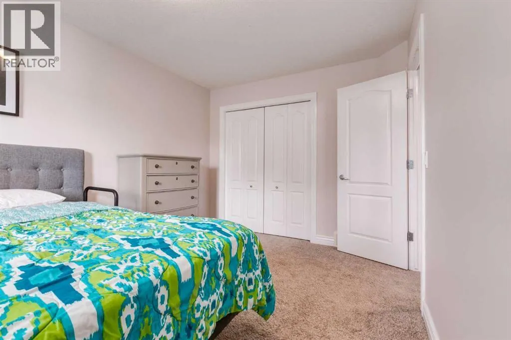 213 Evergreen Plaza SW