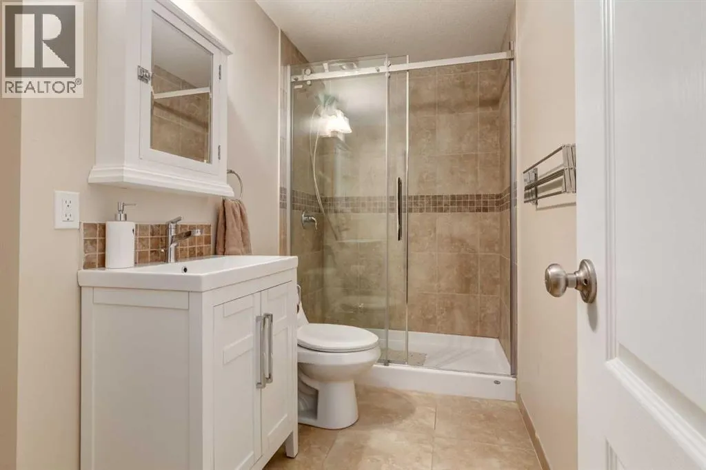 213 Evergreen Plaza SW