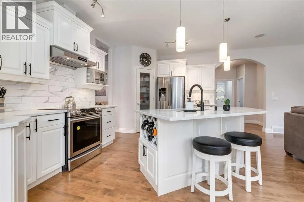 213 Evergreen Plaza SW