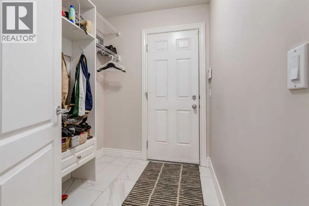 213 Evergreen Plaza SW