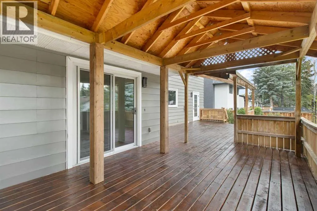 472 Cedarille Crescent SW