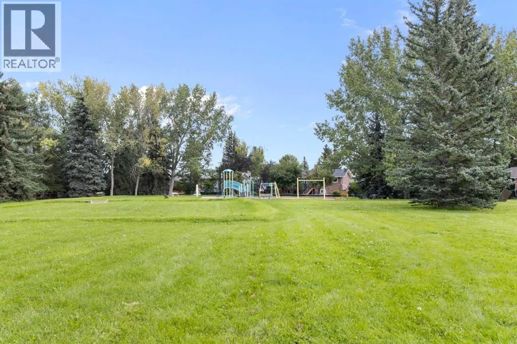 472 Cedarille Crescent SW