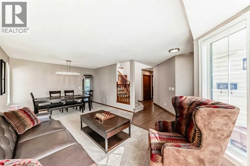 327 Riverview Place SE