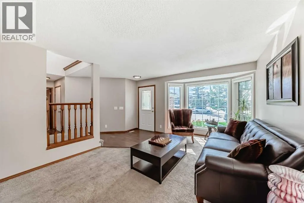 327 Riverview Place SE
