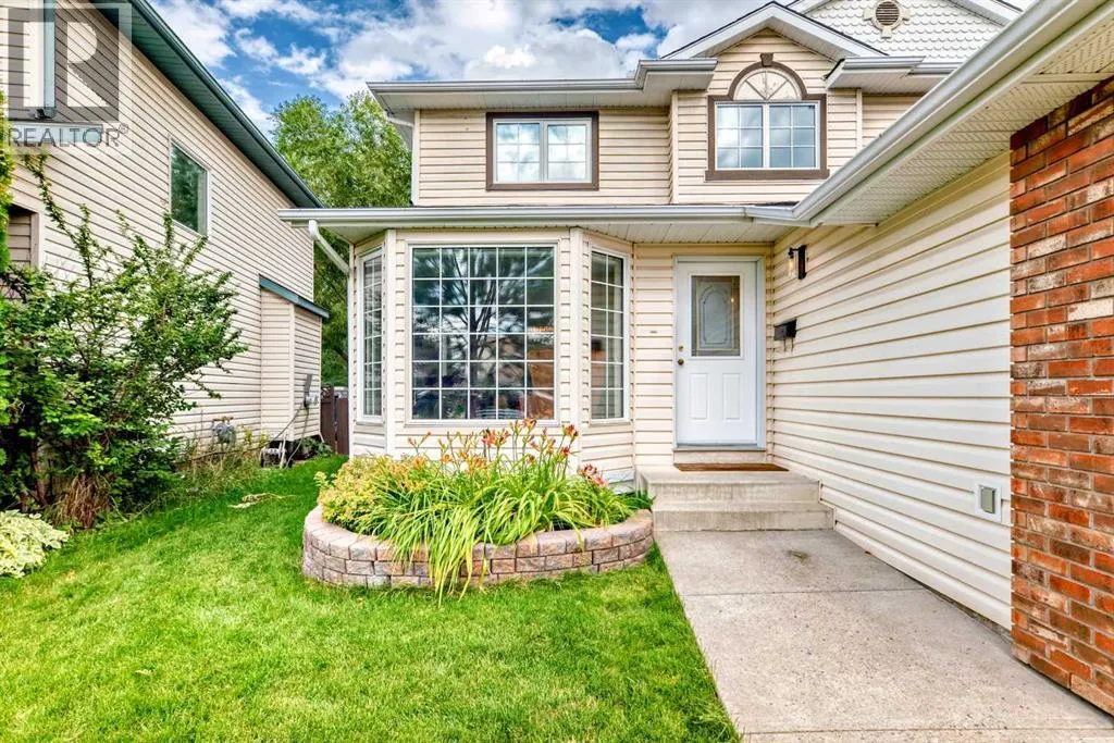 327 Riverview Place SE