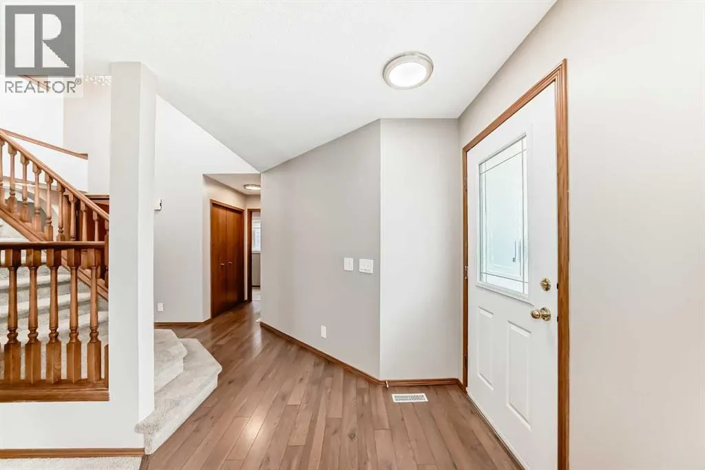 327 Riverview Place SE