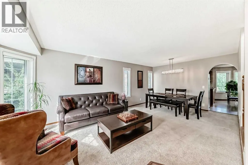 327 Riverview Place SE