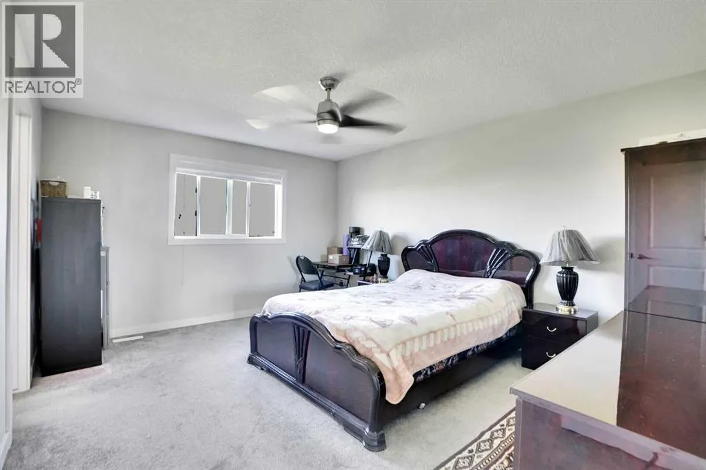 99 Savanna Way NE