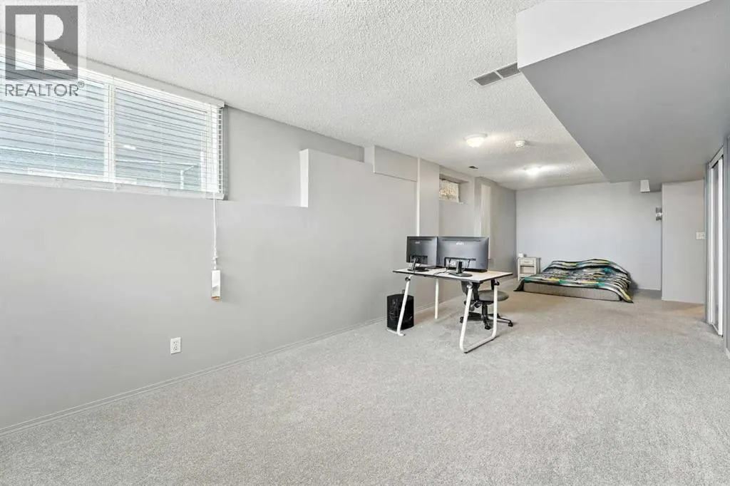 26 Bridlewood Way SW