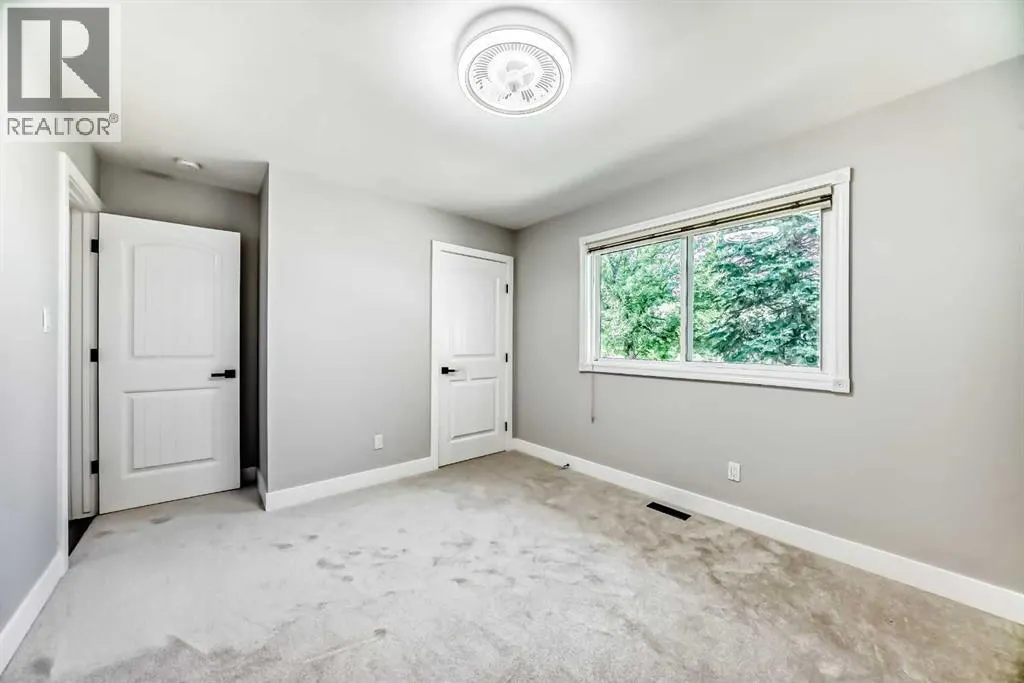 3020 Palliser Drive SW