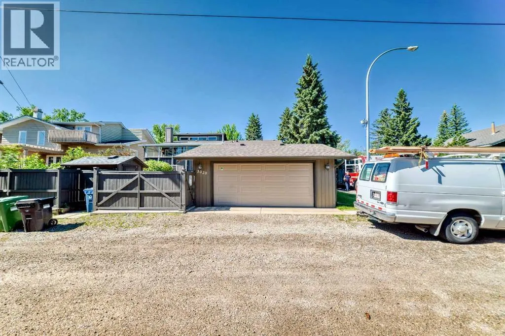 3020 Palliser Drive SW