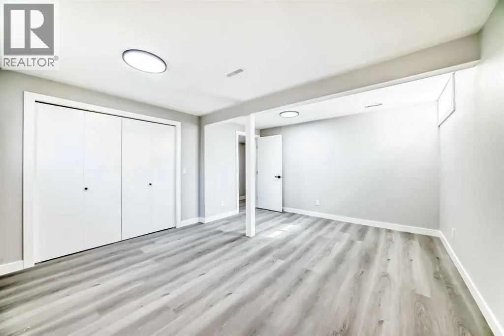 3020 Palliser Drive SW