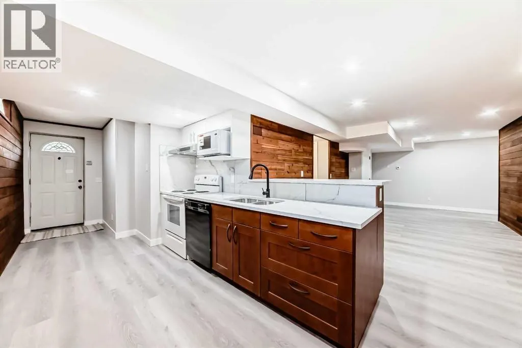 3020 Palliser Drive SW