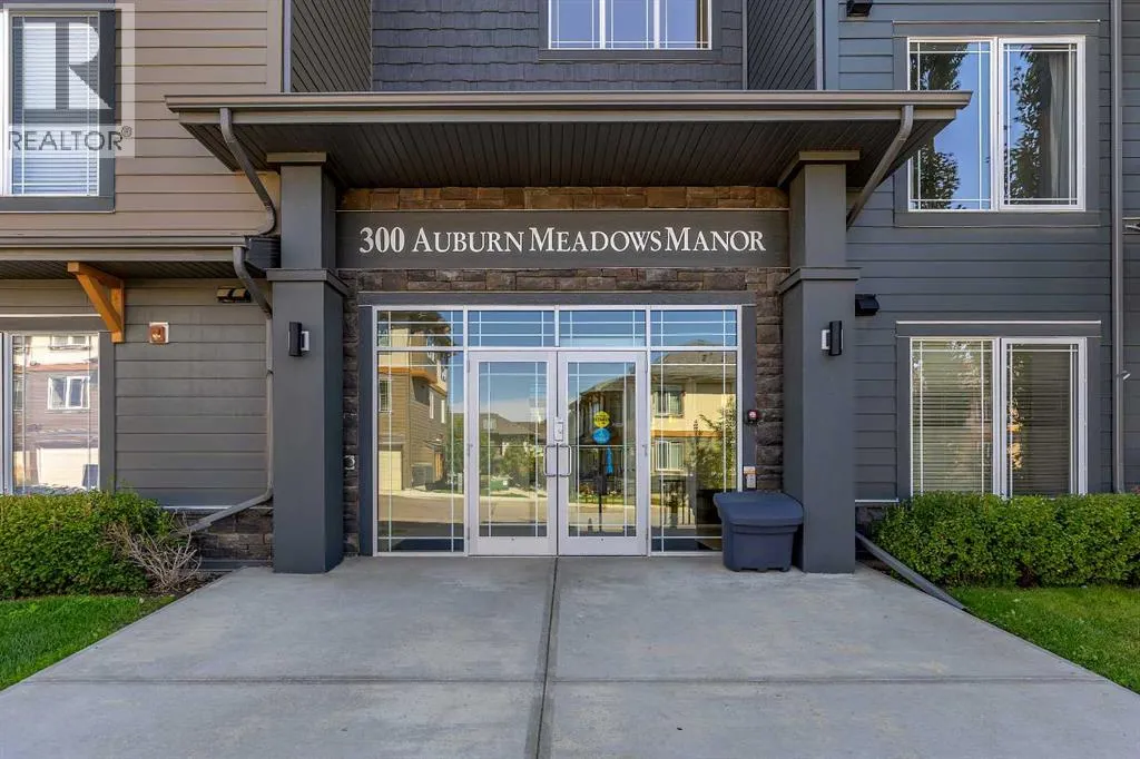 205, 300 AUBURN MEADOWS Manor SE