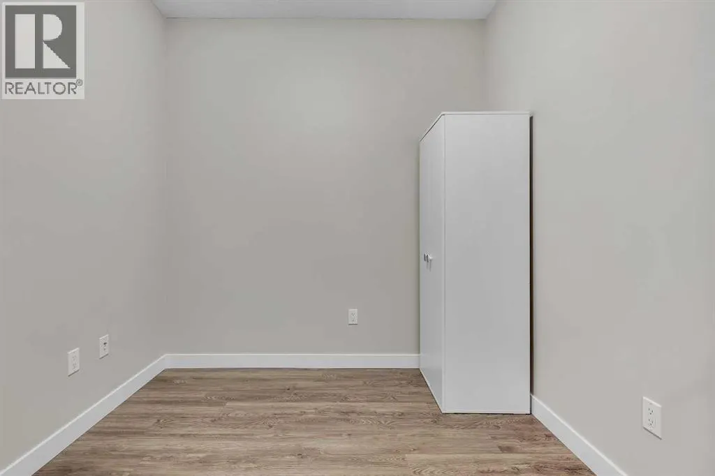 205, 300 AUBURN MEADOWS Manor SE