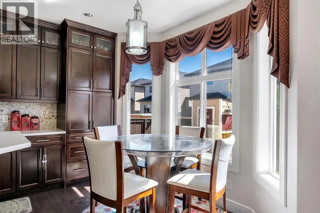 129 saddlelake Grove