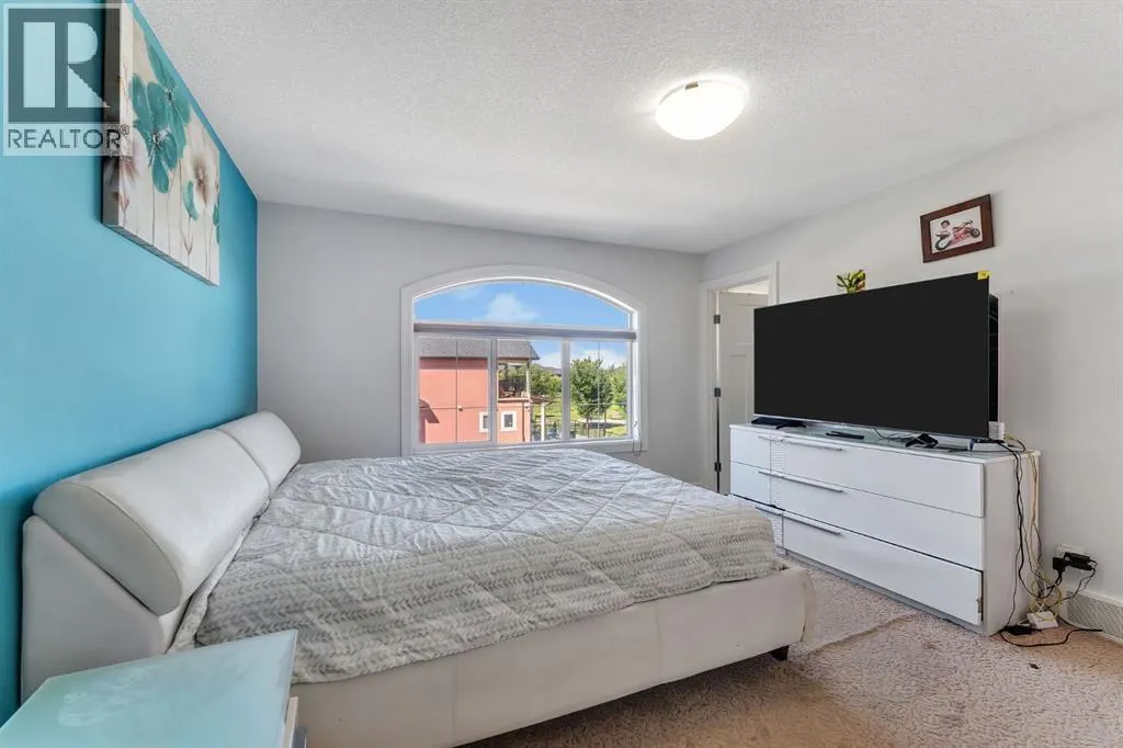 129 saddlelake Grove