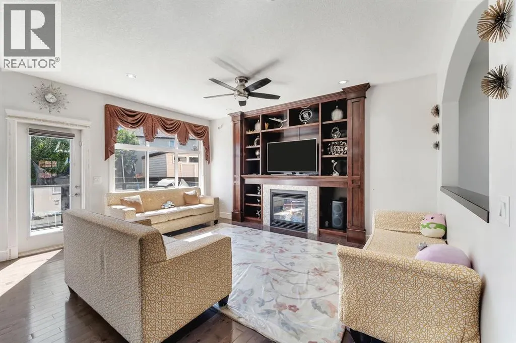 129 saddlelake Grove