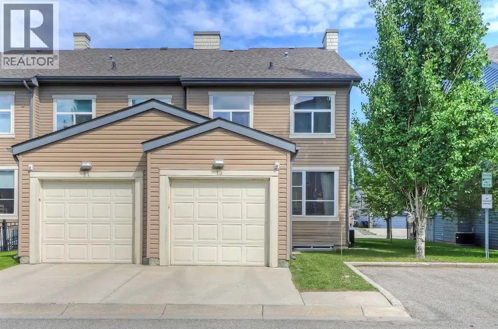 13 Chapalina Square SE