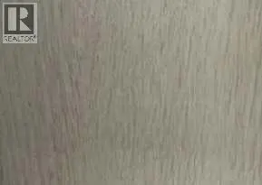 6 Ian Way