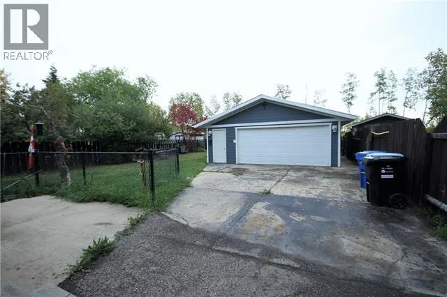 182 Clenell Crescent