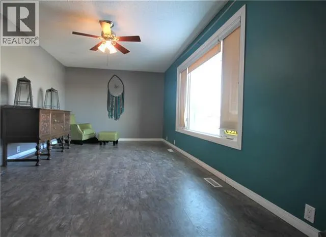 182 Clenell Crescent