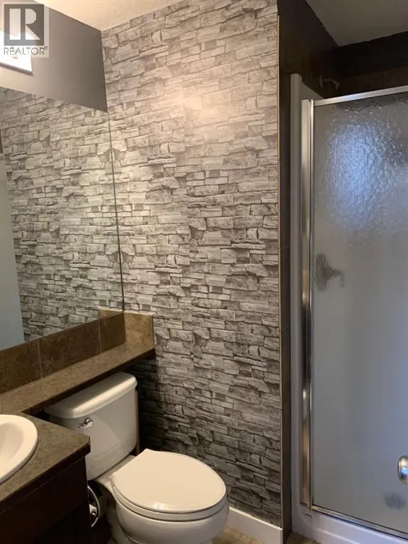2, 197 Silkstone Road W