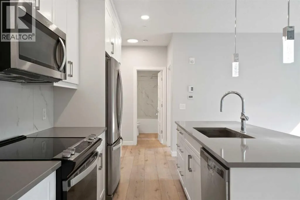 3203, 80 Greenbriar Place NW