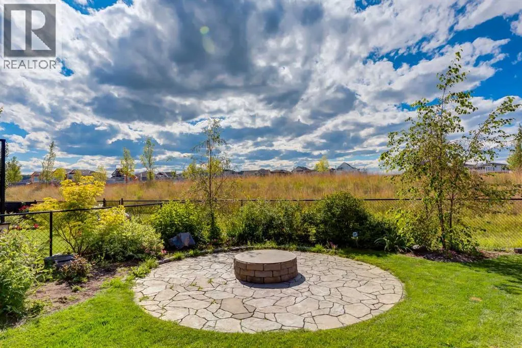 120 Emberside Glen