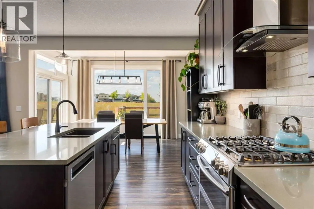 120 Emberside Glen