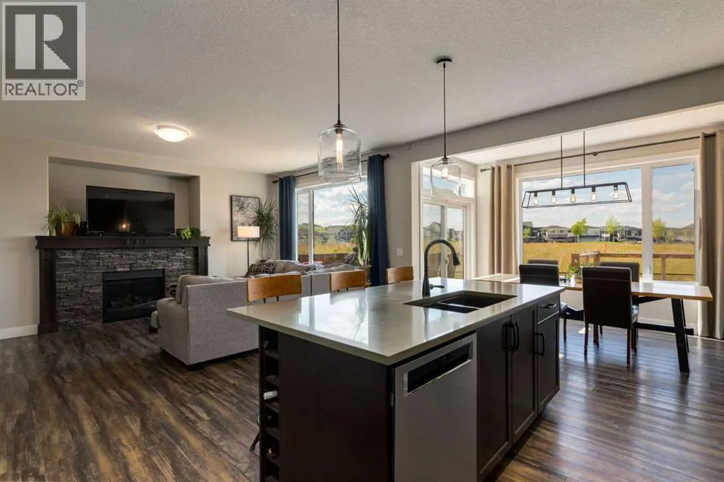 120 Emberside Glen