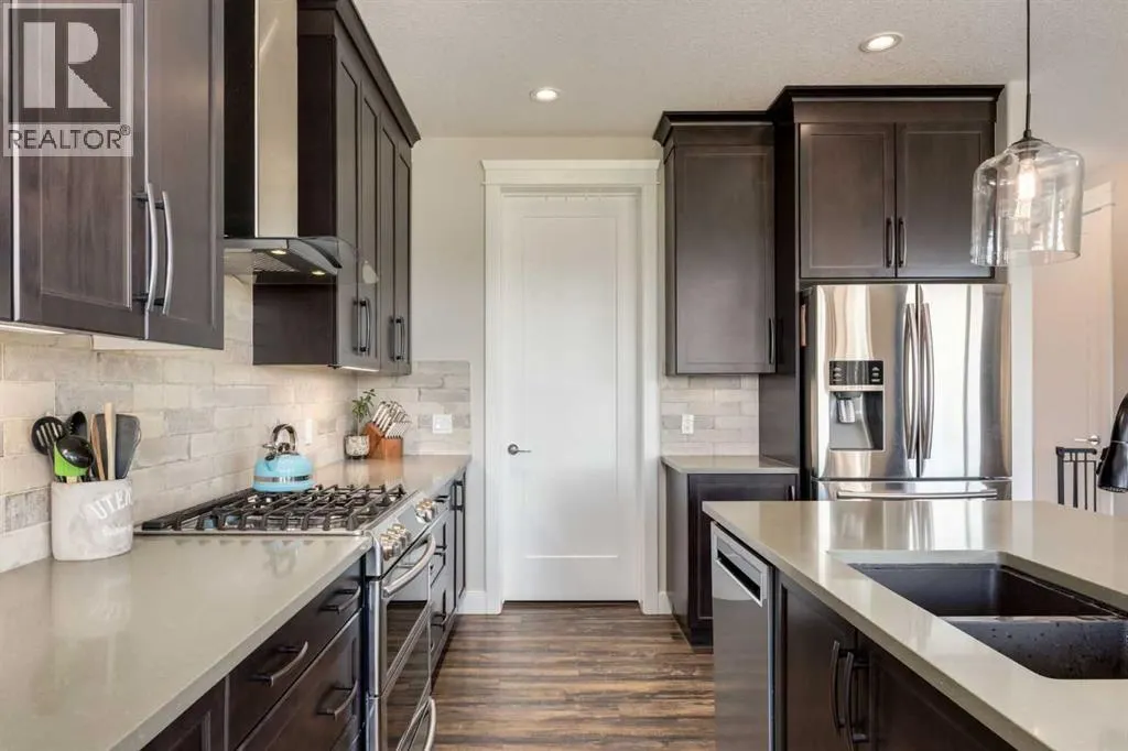 120 Emberside Glen
